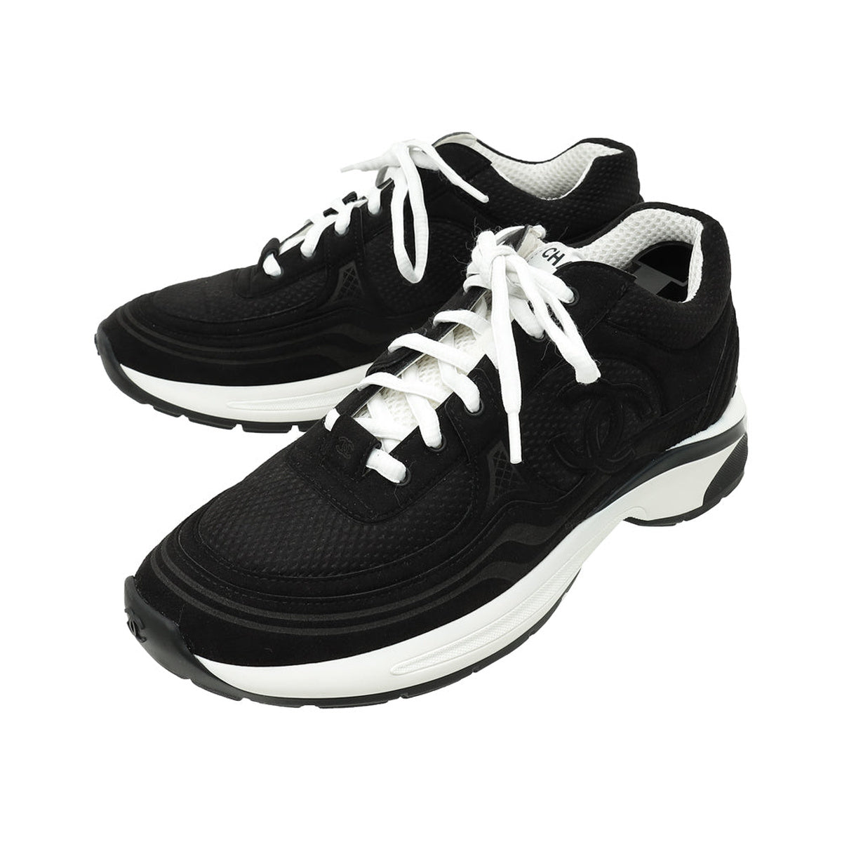 CHANEL CC Logo Fabric Runner – Black / White – product view