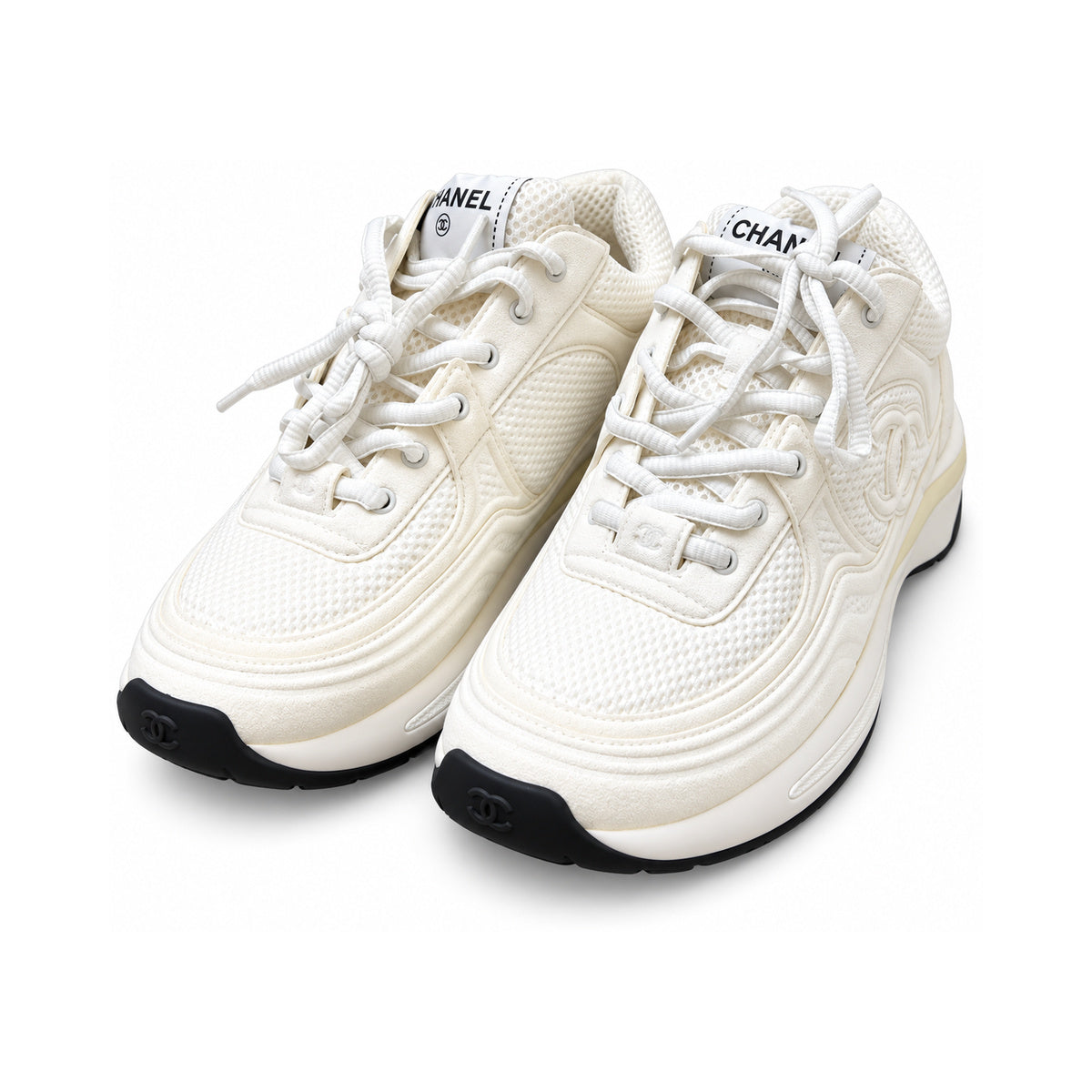 CHANEL CC Logo Fabric Runner – White – product view